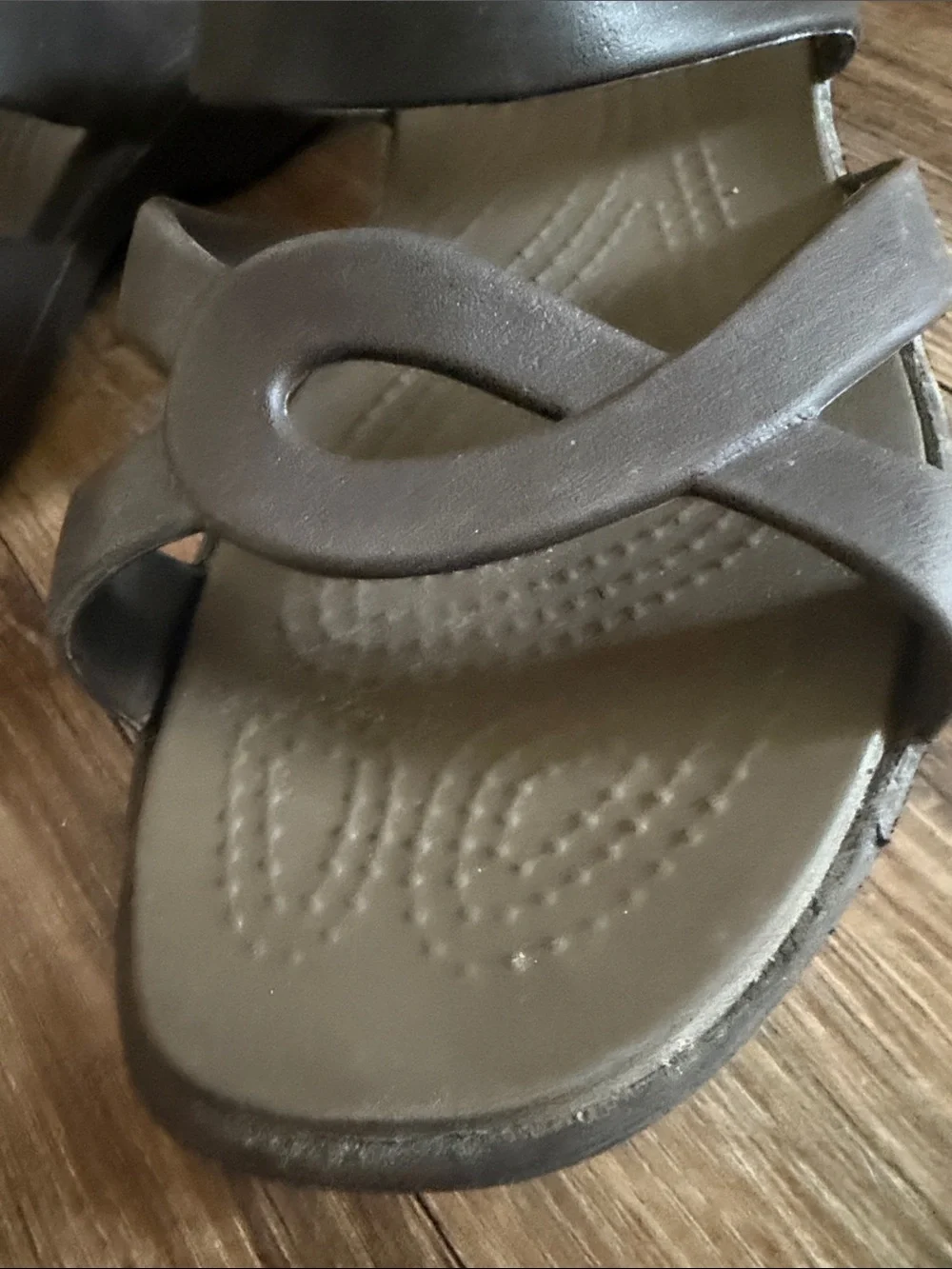 CROCS Women's Brown Strappy Slip-On Sandals - Picture 4 of 10